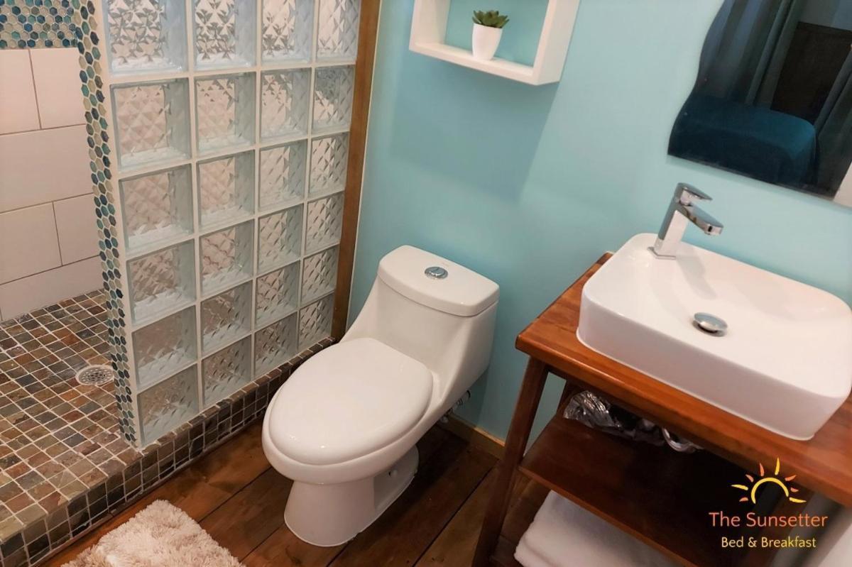 The Sunsetter Bed & Breakfast Bocas del Toro Esterno foto