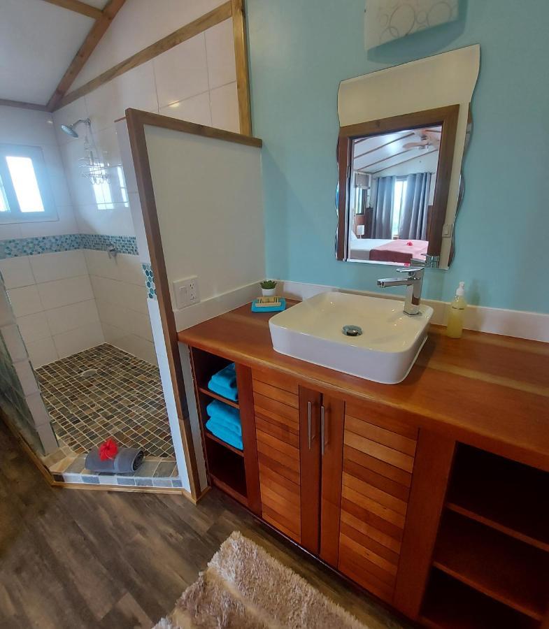 The Sunsetter Bed & Breakfast Bocas del Toro Esterno foto