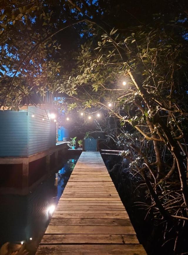 The Sunsetter Bed & Breakfast Bocas del Toro Esterno foto