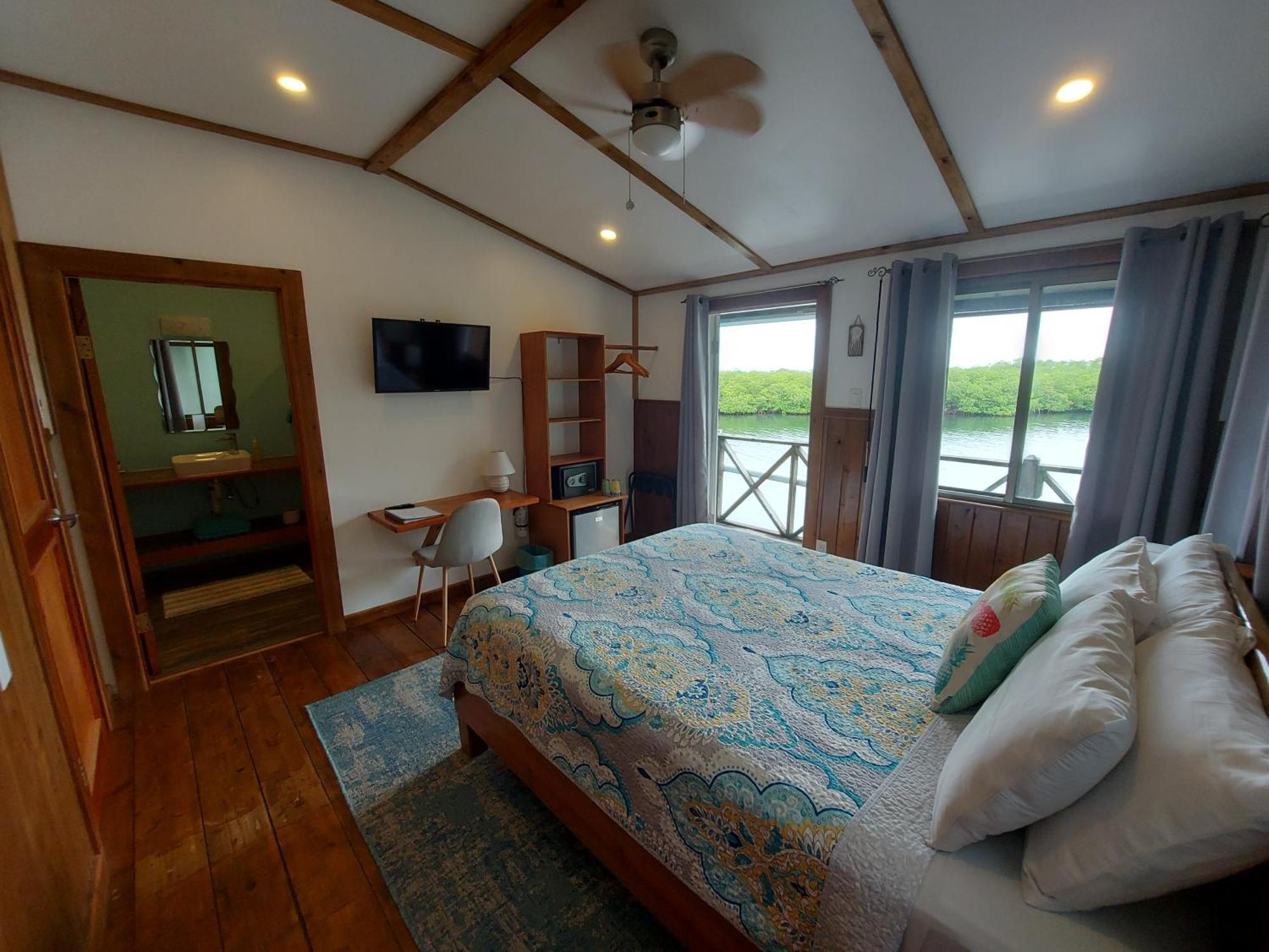 The Sunsetter Bed & Breakfast Bocas del Toro Esterno foto