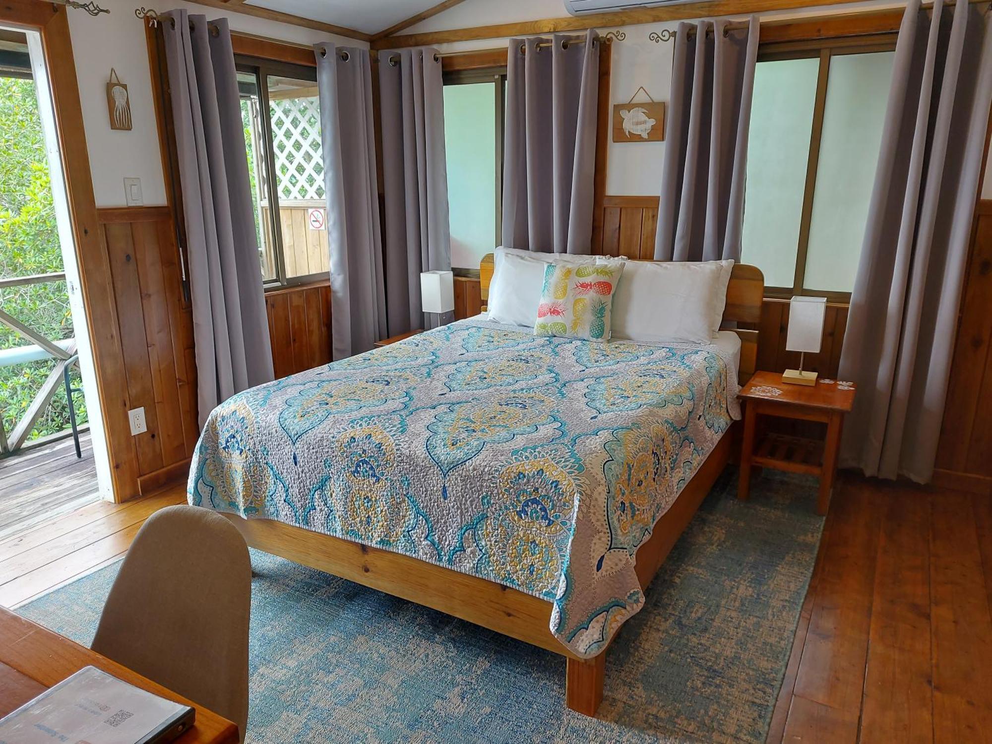 The Sunsetter Bed & Breakfast Bocas del Toro Esterno foto